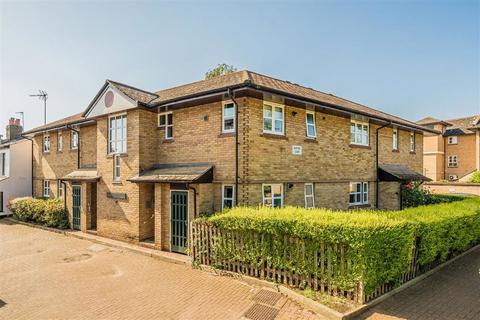 2 bedroom flat for sale, Walpole Place, Teddington TW11