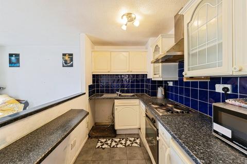 undefined, Pomander Crescent, Walnut Tree, Milton Keynes