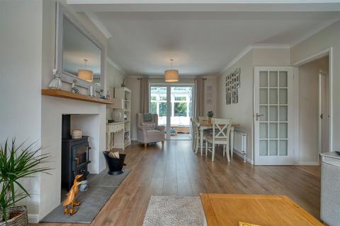 3 bedroom detached bungalow for sale, Shaftesbury Road, Gillingham