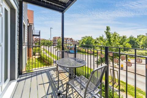 2 bedroom apartment for sale, Hoppers Brook, Calvert Link, Faygate, West Sussex RH12 0DS