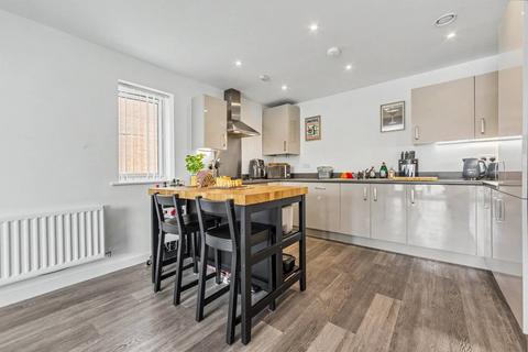 2 bedroom apartment for sale, Hoppers Brook, Calvert Link, Faygate, West Sussex RH12 0DS