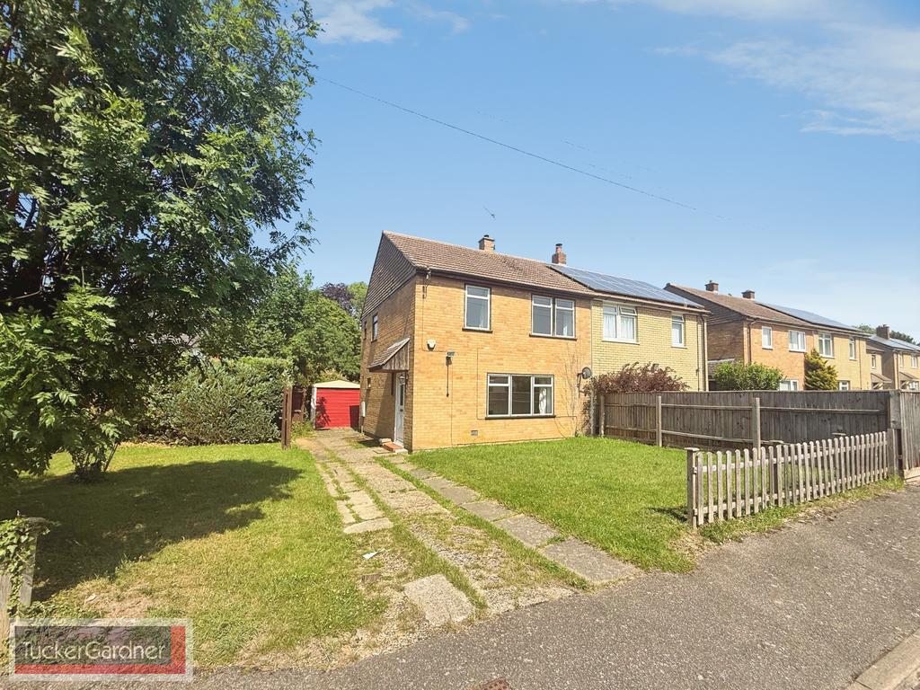 3 bedroom semi-detached house to rent