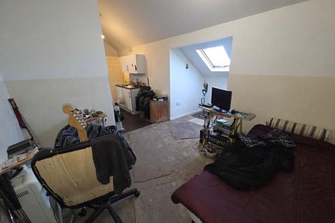 1 bedroom apartment for sale, Flat 6, 437 Cannock Road, Hednesford, Cannock, Staffordshire, WS12 4AE