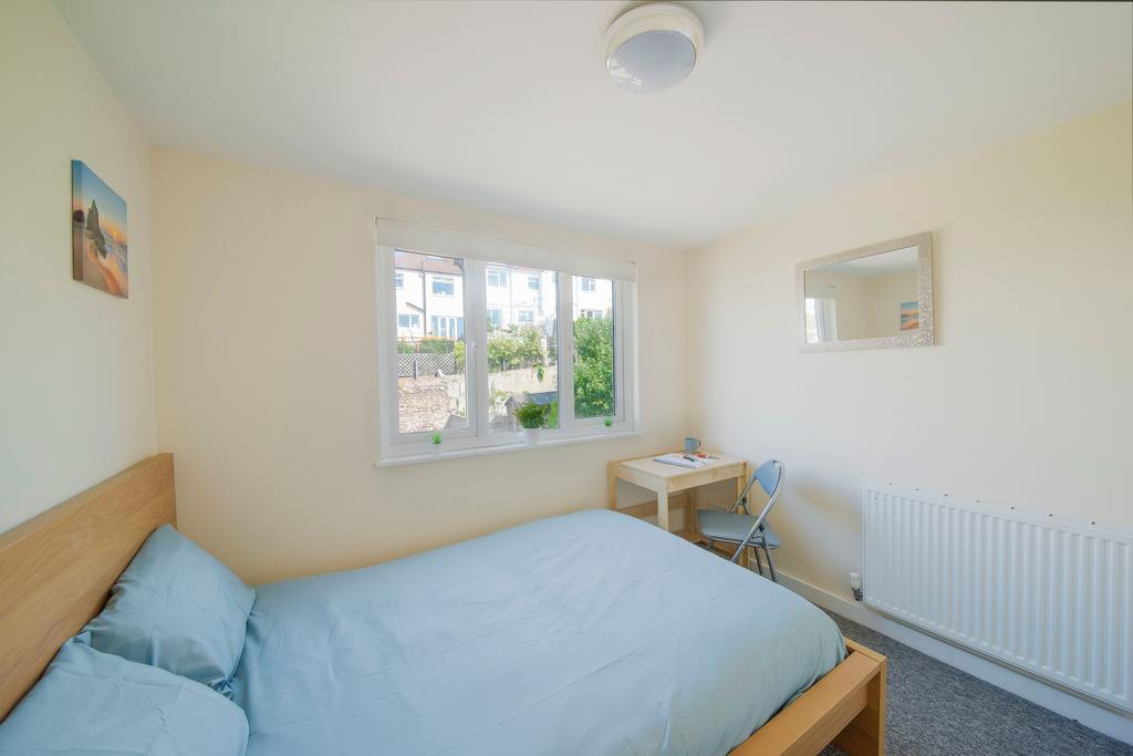 6 bedroom house to rent