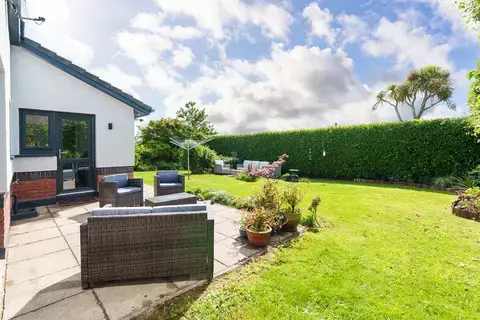 3 bedroom detached bungalow for sale - Bild 2