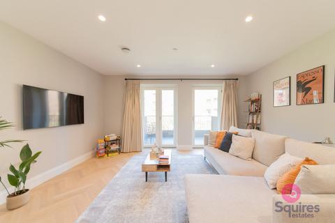 2 bedroom flat for sale, Explorer Way, London, NW7