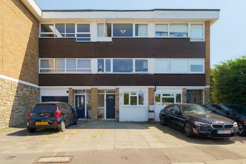 Stanhope Gardens, Mill Hill, London, NW7