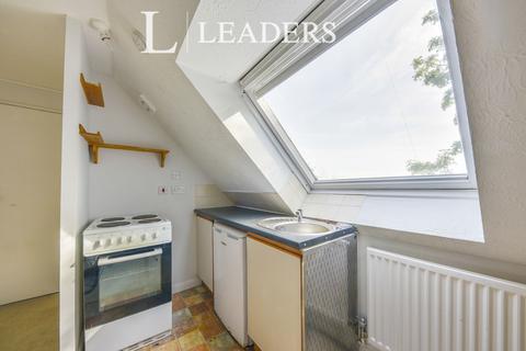 Studio to rent, Radlett Road, Frogmore, St. Albans, AL2