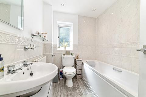 3 bedroom detached house for sale, Kestrels Mead, Tadley, Berkshire, RG26