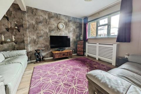 2 bedroom end of terrace house for sale, Barton Hill Drive, Sheerness ME12
