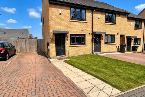 2 bedroom end of terrace house for sale, Shears Drive, Brighouse HD6