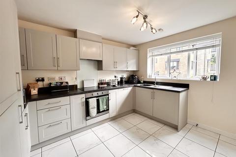 2 bedroom end of terrace house for sale, Shears Drive, Brighouse HD6
