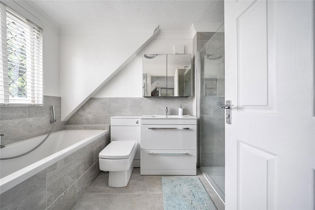 En-Suite Bathroom