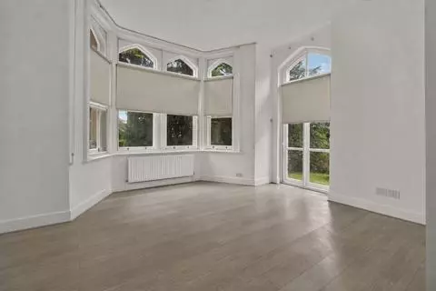 2 bedroom apartment for sale - View 3