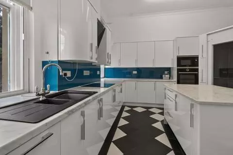 2 bedroom apartment for sale - View 5