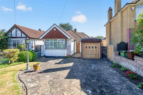 2 bedroom detached bungalow for sale, Walsingham Gardens, Epsom