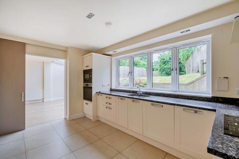 4 bedroom detached house for sale, Nethern Court Road, Woldingham, CR3