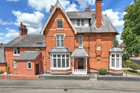 5 bedroom villa for sale, Northampton Road, Market Harborough LE16