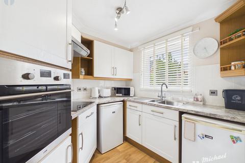1 bedroom flat for sale, Sycamore Court, Willow Road, Aylesbury