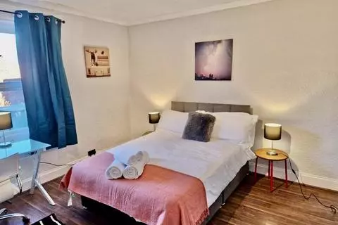 3 bedroom end of terrace house for sale - View 5