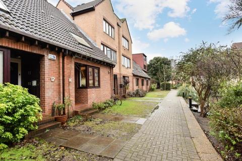 Rotterdam Drive, London, E14 3JA