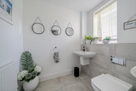3 bedroom semi-detached house for sale, Fishers Wood Grove, Bromley, Kent, BR2