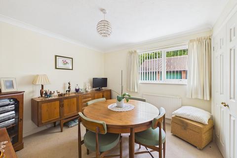 2 bedroom flat for sale, Collingwood Rise, Camberley, Surrey, GU15