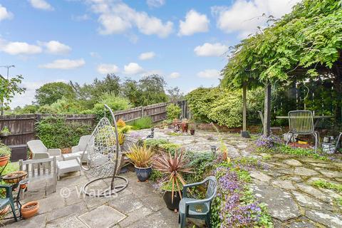 3 bedroom semi-detached house for sale, Eastwell Barn Mews, Tenterden TN30