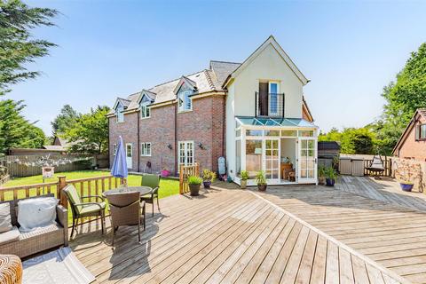 4 bedroom detached house for sale, Baytree Close, St Martins