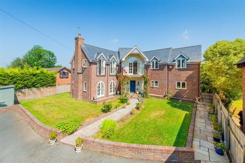 4 bedroom detached house for sale, Baytree Close, St Martins