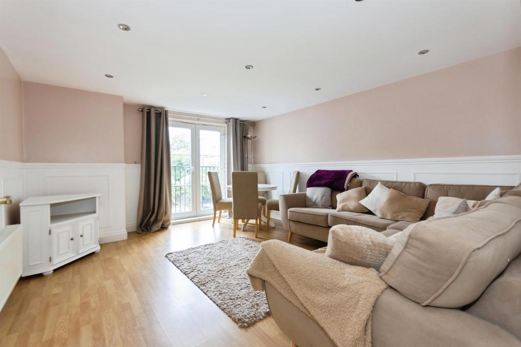 Apartment in Birmingham, Acocks Green - View 2