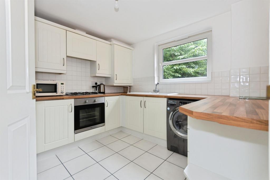 Apartment in Birmingham, Acocks Green - View 3