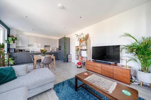 2 bedroom apartment for sale, Nest Way, London