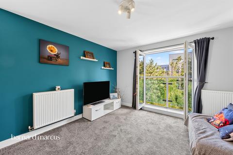 2 bedroom apartment for sale, Highbury Drive, Leatherhead