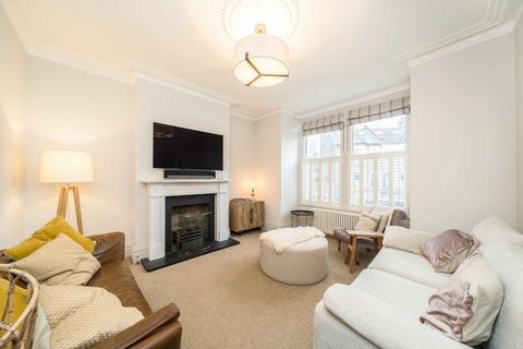 4 bedroom house to rent, Ravenslea Road, London SW12