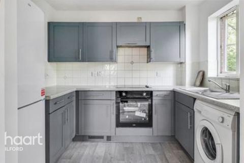 2 bedroom flat to rent, Stern Close, BARKING