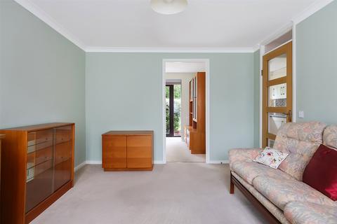 2 bedroom retirement property for sale, Birch Way, Redhill, Surrey, RH1