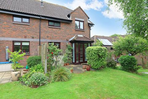 2 bedroom retirement property for sale, Birch Way, Redhill, Surrey, RH1
