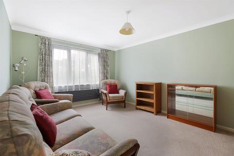 2 bedroom retirement property for sale, Birch Way, Redhill, Surrey, RH1