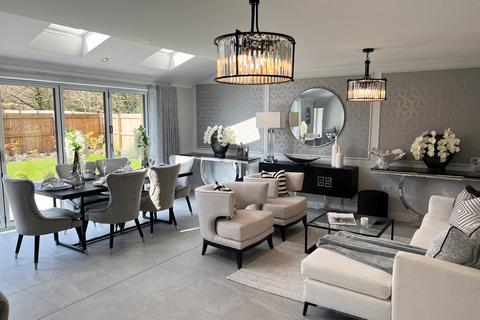 5 bedroom detached house for sale, The Oaks, Keele ST5