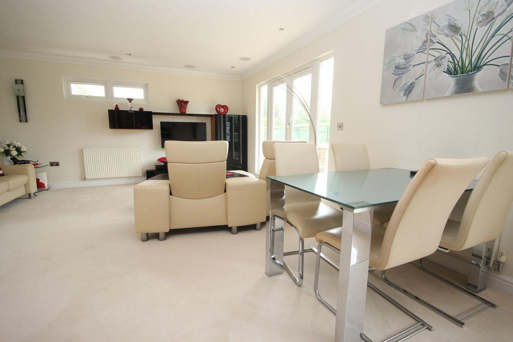 Apartment in Bournemouth - View 6