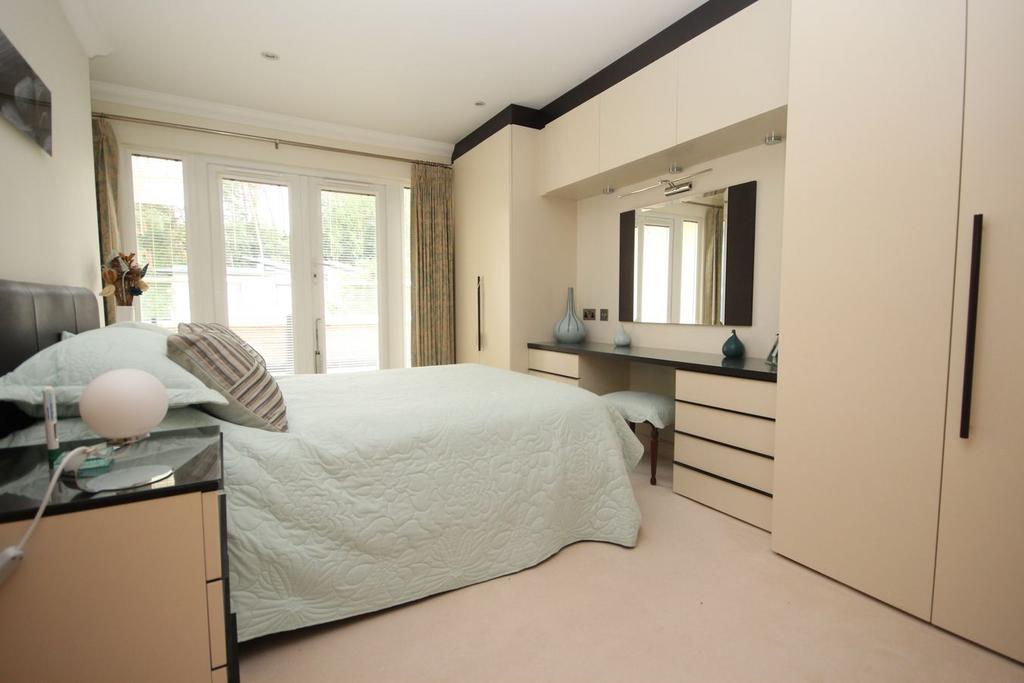 Apartment in Bournemouth - More