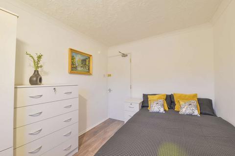 4 bedroom house of multiple occupation to rent, Pond Croft, Hatfield AL10