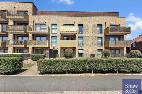 1 bedroom flat for sale, Pears Road, Hounslow TW3