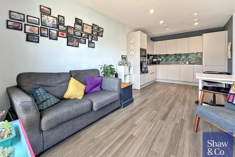 1 bedroom flat for sale, Pears Road, Hounslow TW3