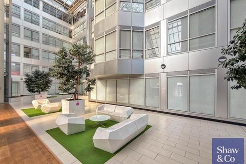Studio for sale, Staines Road, Hounslow TW3
