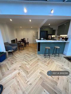 1 bedroom in a house share to rent, Gunnersbury Lane, London, W3