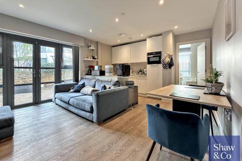 1 bedroom flat for sale, Lampton Road, Hounslow TW3