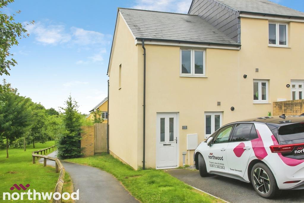 2 bedroom semi-detached house to rent