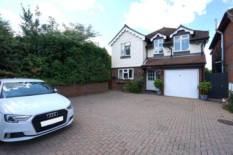 4 bedroom detached house for sale, Station Road, Buntingford